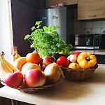 M&e Cztery Pory Roku Szklarka 25a アパート *